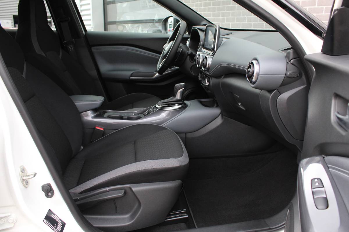 Nissan Juke Nissan Juke 1.0 DIG-T Enigma / Carplay / Camera / Stoelverwarming / N.A.P.