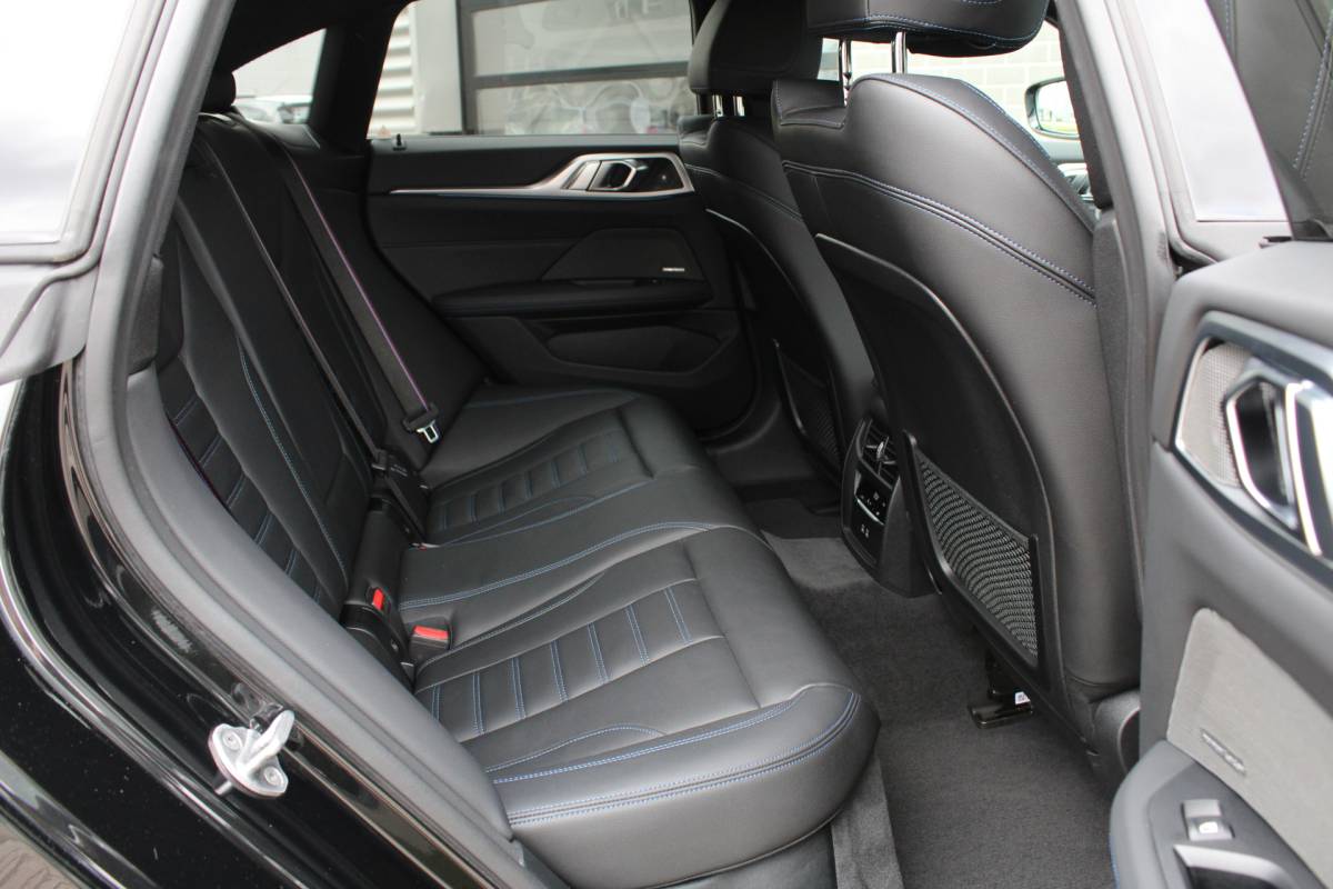 BMW i4 BMW i4 eDrive40 High Executive 84 kWh / Harman Kardon / SOH 94.3% / N.A.P.