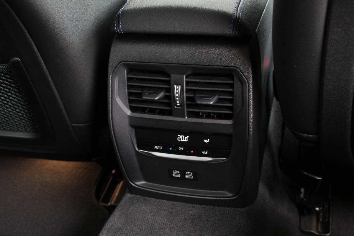 BMW i4 BMW i4 eDrive40 High Executive 84 kWh / Harman Kardon / SOH 94.3% / N.A.P.