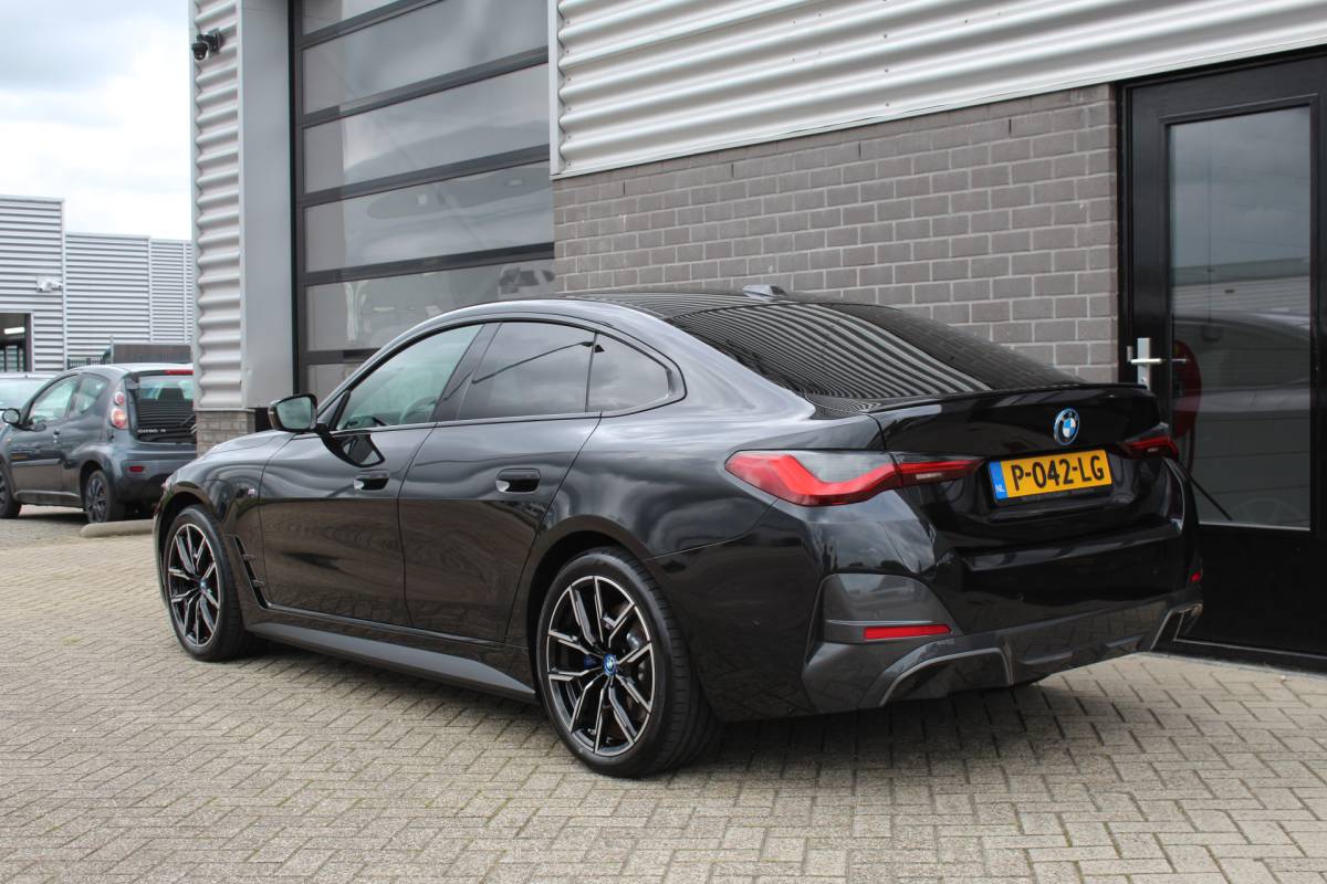 BMW i4 BMW i4 eDrive40 High Executive 84 kWh / Harman Kardon / SOH 94.3% / N.A.P.