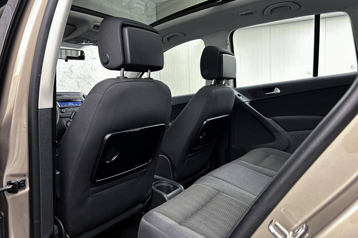 Volkswagen Tiguan Volkswagen Tiguan 1.4 TSI Easyline | Trekhaak | Panoramadak | Airco | Parkeersensoren