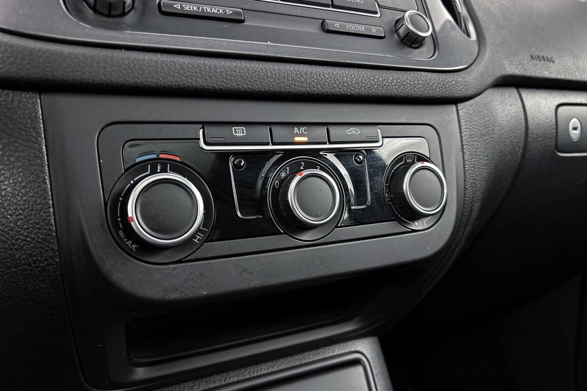 Volkswagen Tiguan Volkswagen Tiguan 1.4 TSI Easyline | Trekhaak | Panoramadak | Airco | Parkeersensoren