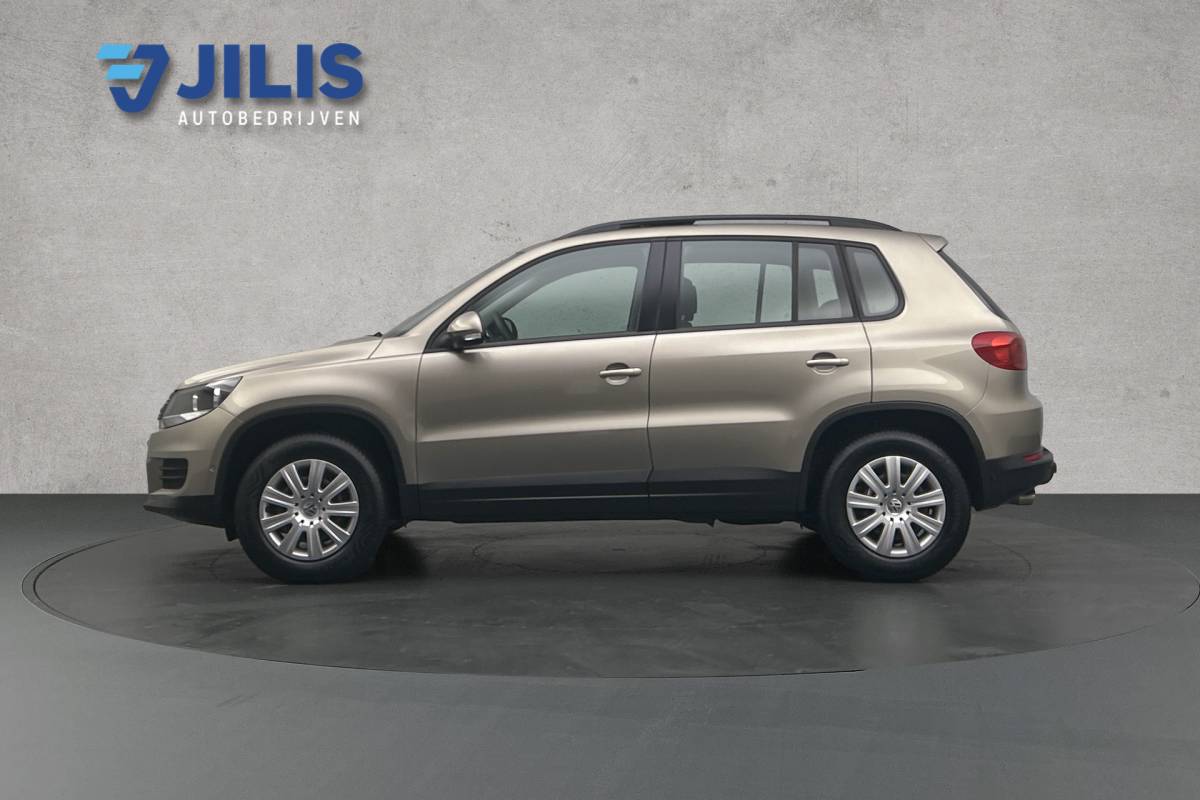 Volkswagen Tiguan Volkswagen Tiguan 1.4 TSI Easyline | Trekhaak | Panoramadak | Airco | Parkeersensoren