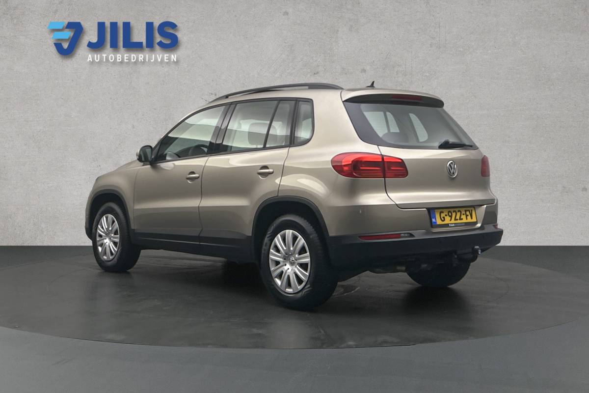 Volkswagen Tiguan Volkswagen Tiguan 1.4 TSI Easyline | Trekhaak | Panoramadak | Airco | Parkeersensoren