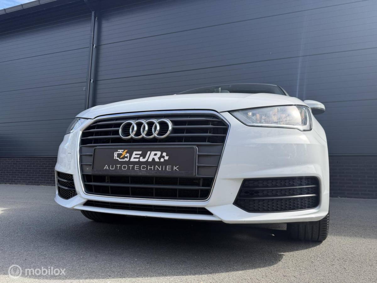 Audi A1 Sportback Audi A1 Sportback 1.0 TFSI  S-Tronic Sport CLIMA*CRUISE*NAV*PDC*STOELVERW