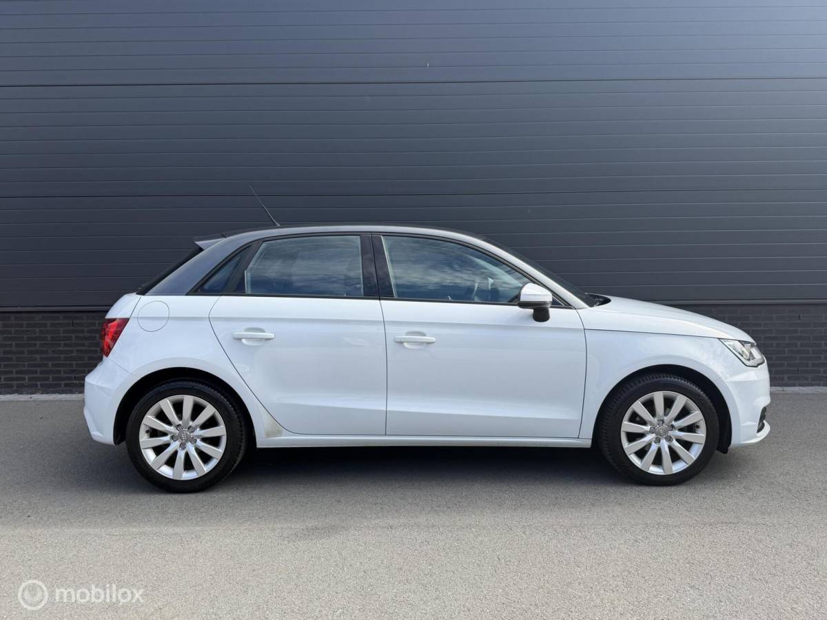 Audi A1 Sportback Audi A1 Sportback 1.0 TFSI  S-Tronic Sport CLIMA*CRUISE*NAV*PDC*STOELVERW