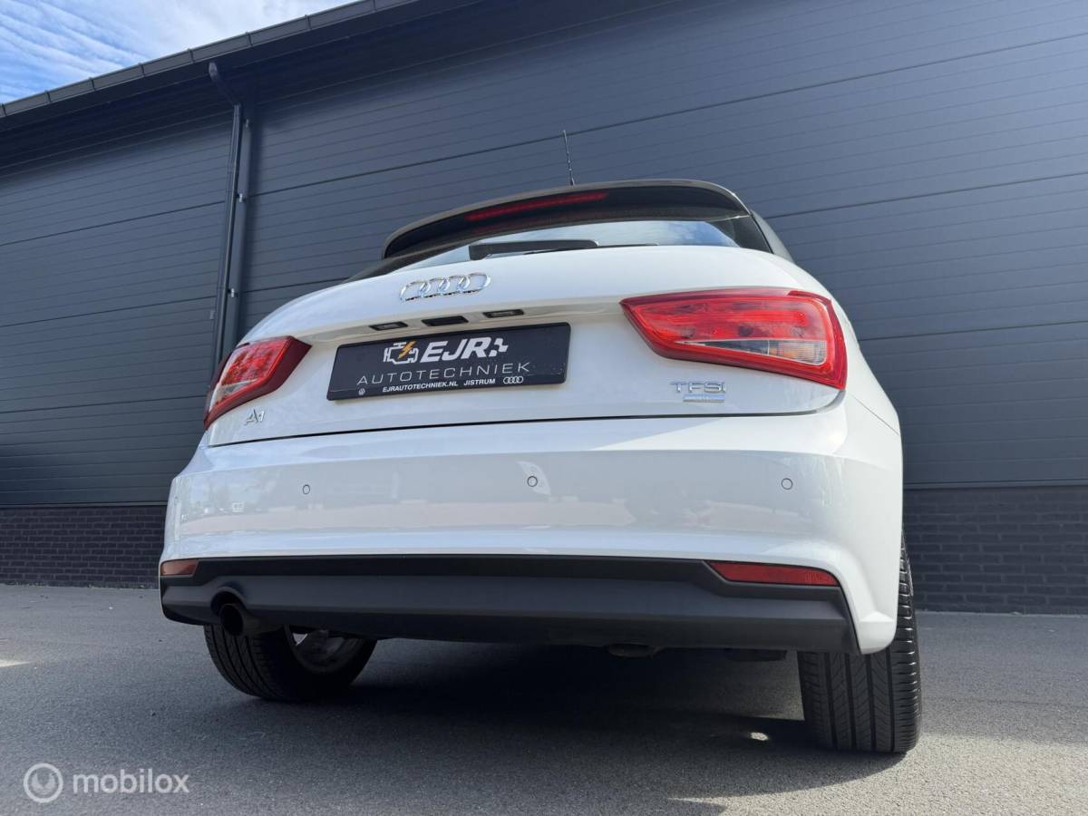 Audi A1 Sportback Audi A1 Sportback 1.0 TFSI  S-Tronic Sport CLIMA*CRUISE*NAV*PDC*STOELVERW