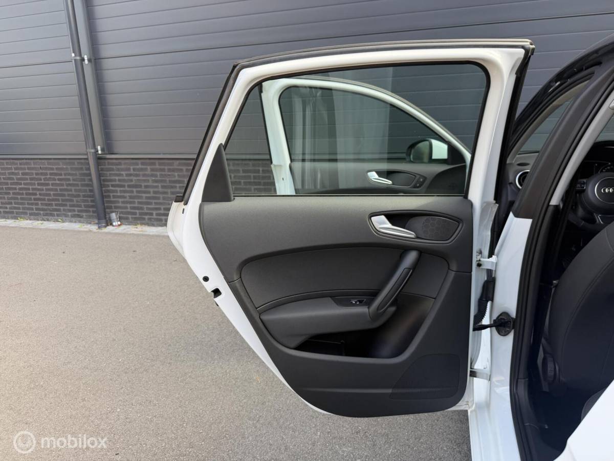 Audi A1 Sportback Audi A1 Sportback 1.0 TFSI  S-Tronic Sport CLIMA*CRUISE*NAV*PDC*STOELVERW