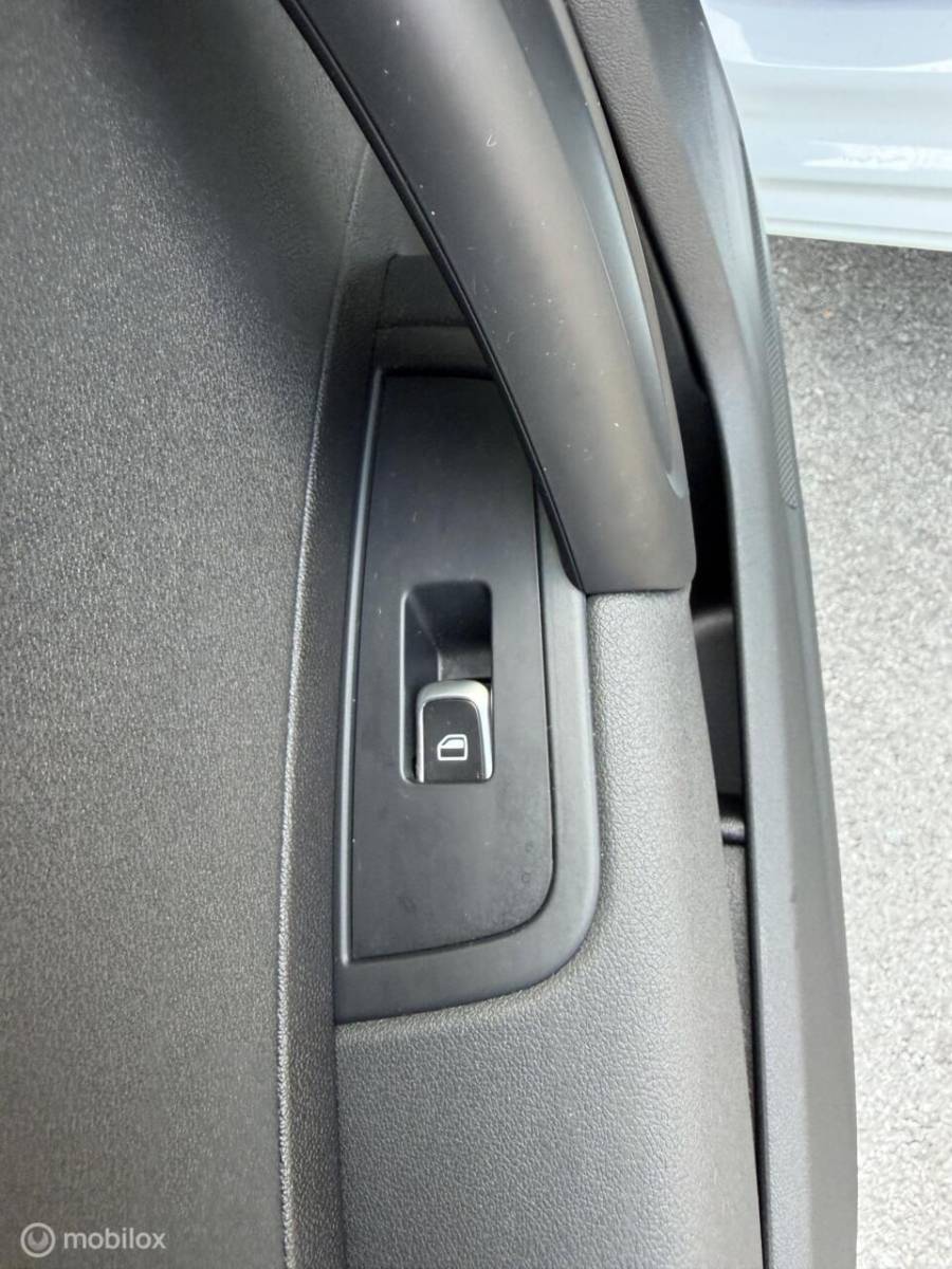 Audi A1 Sportback Audi A1 Sportback 1.0 TFSI  S-Tronic Sport CLIMA*CRUISE*NAV*PDC*STOELVERW