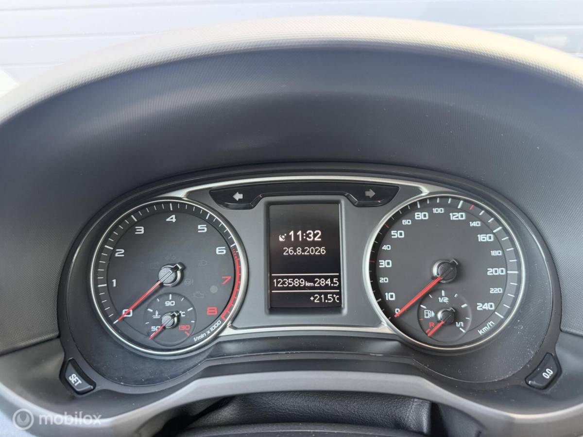 Audi A1 Sportback Audi A1 Sportback 1.0 TFSI  S-Tronic Sport CLIMA*CRUISE*NAV*PDC*STOELVERW