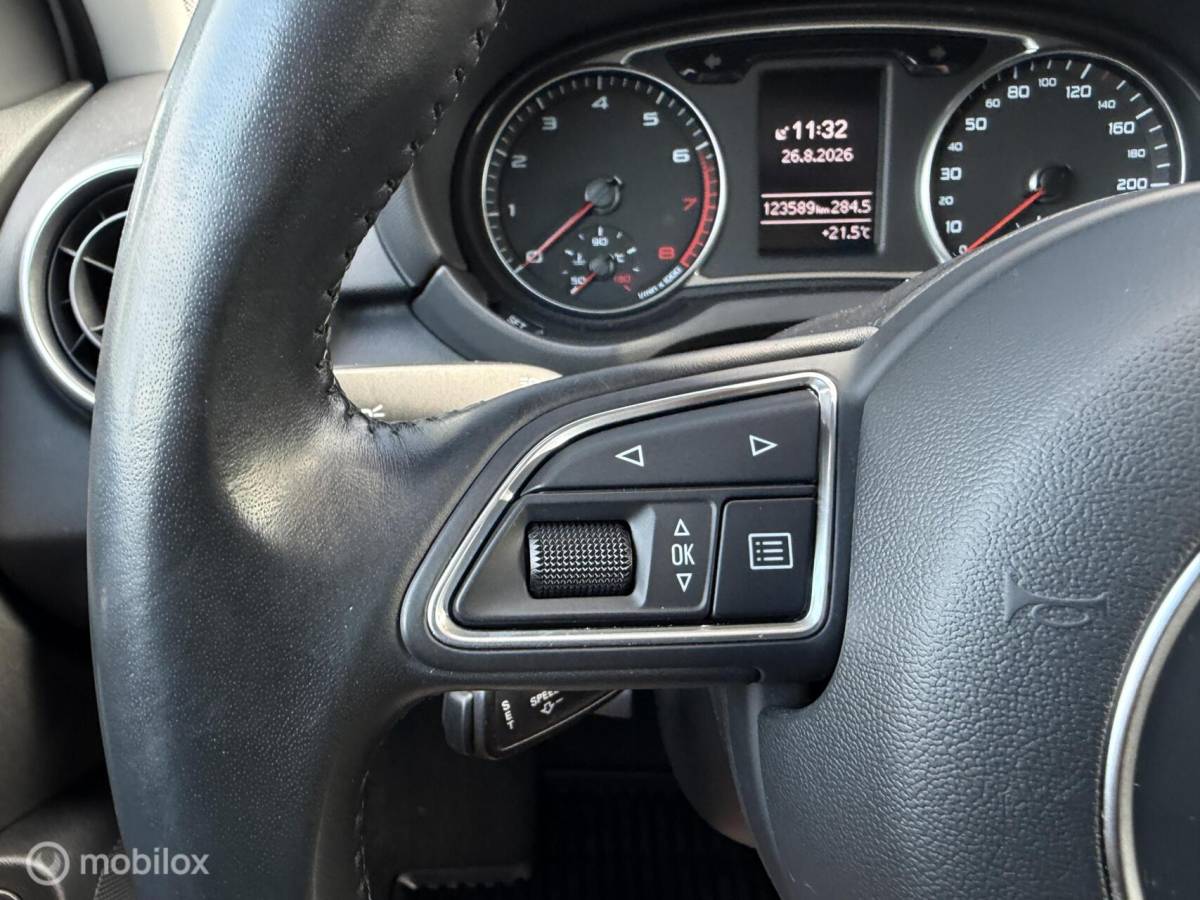 Audi A1 Sportback Audi A1 Sportback 1.0 TFSI  S-Tronic Sport CLIMA*CRUISE*NAV*PDC*STOELVERW