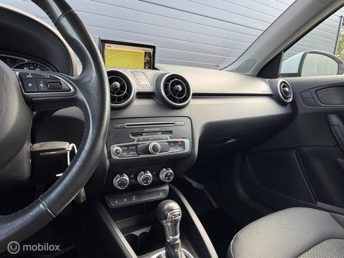 Audi A1 Sportback Audi A1 Sportback 1.0 TFSI  S-Tronic Sport CLIMA*CRUISE*NAV*PDC*STOELVERW