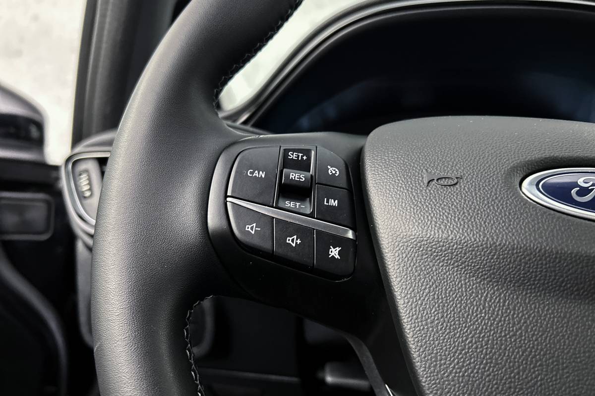 Ford Fiesta Ford Fiesta 1.0 EcoBoost Hybrid Titanium | Navigatie | LED koplampen