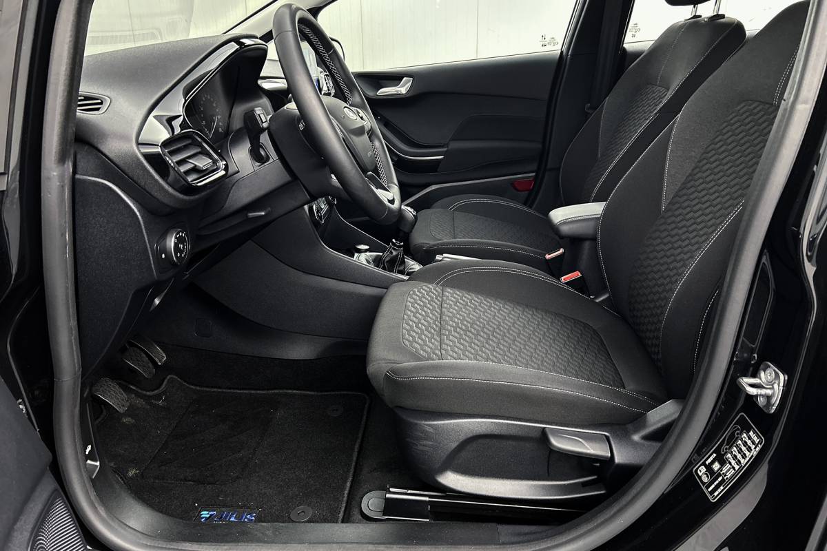 Ford Fiesta Ford Fiesta 1.0 EcoBoost Hybrid Titanium | Navigatie | LED koplampen