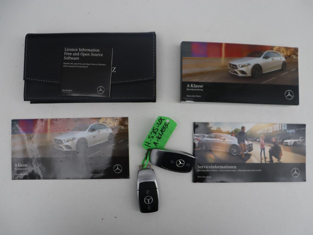Mercedes-Benz A-Klasse Mercedes-Benz A-klasse 250 Premium Plus | Panoramadak | Leder/alcantara | Memory | Cruise control | Stoelverwarming | Sfeerverlichting | Navigatie | Carplay | Climate control | Camera | Park assist