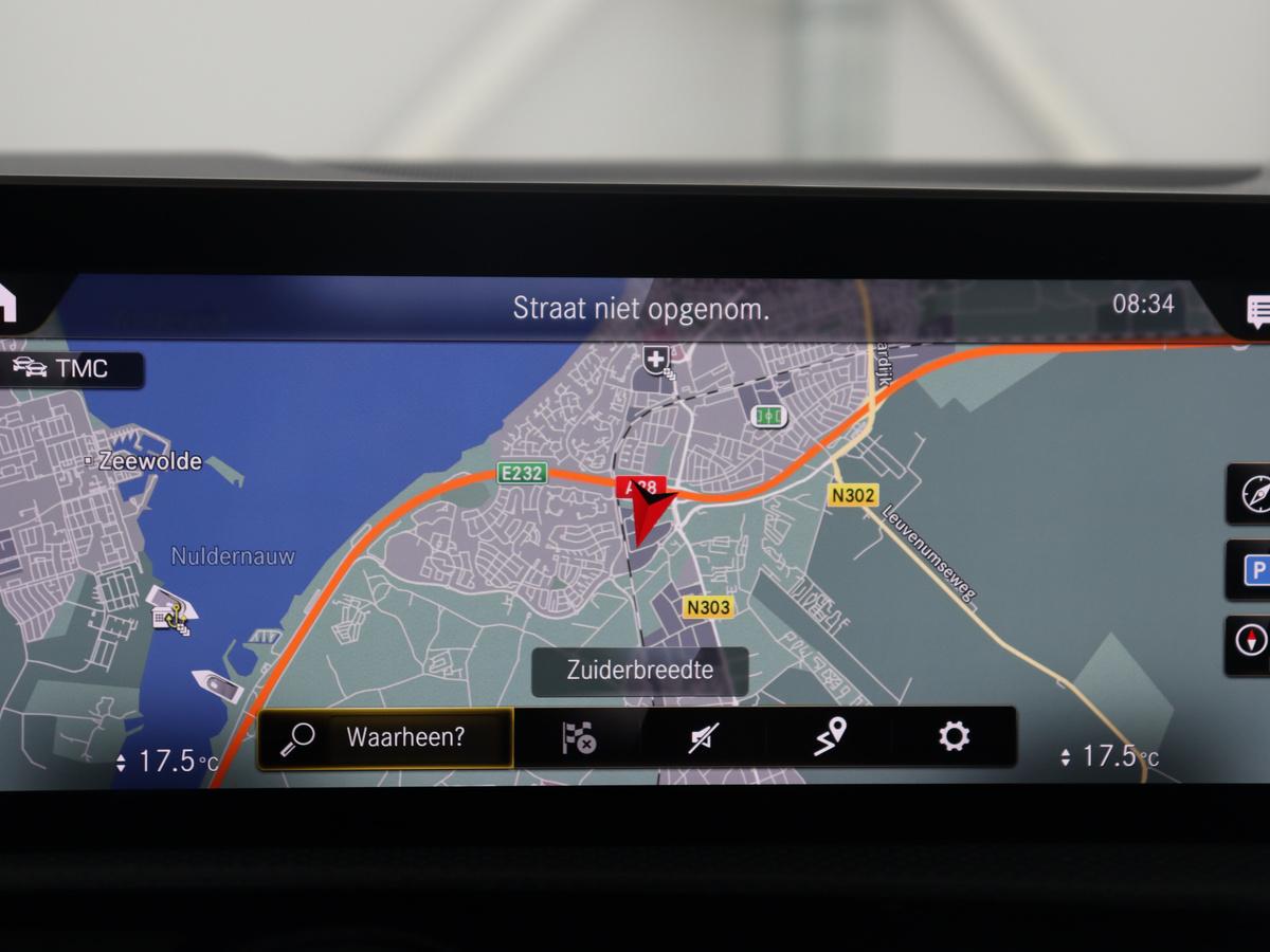 Mercedes-Benz A-Klasse Mercedes-Benz A-klasse 250 Premium Plus | Panoramadak | Leder/alcantara | Memory | Cruise control | Stoelverwarming | Sfeerverlichting | Navigatie | Carplay | Climate control | Camera | Park assist