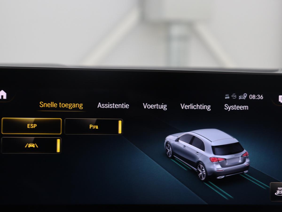 Mercedes-Benz A-Klasse Mercedes-Benz A-klasse 250 Premium Plus | Panoramadak | Leder/alcantara | Memory | Cruise control | Stoelverwarming | Sfeerverlichting | Navigatie | Carplay | Climate control | Camera | Park assist