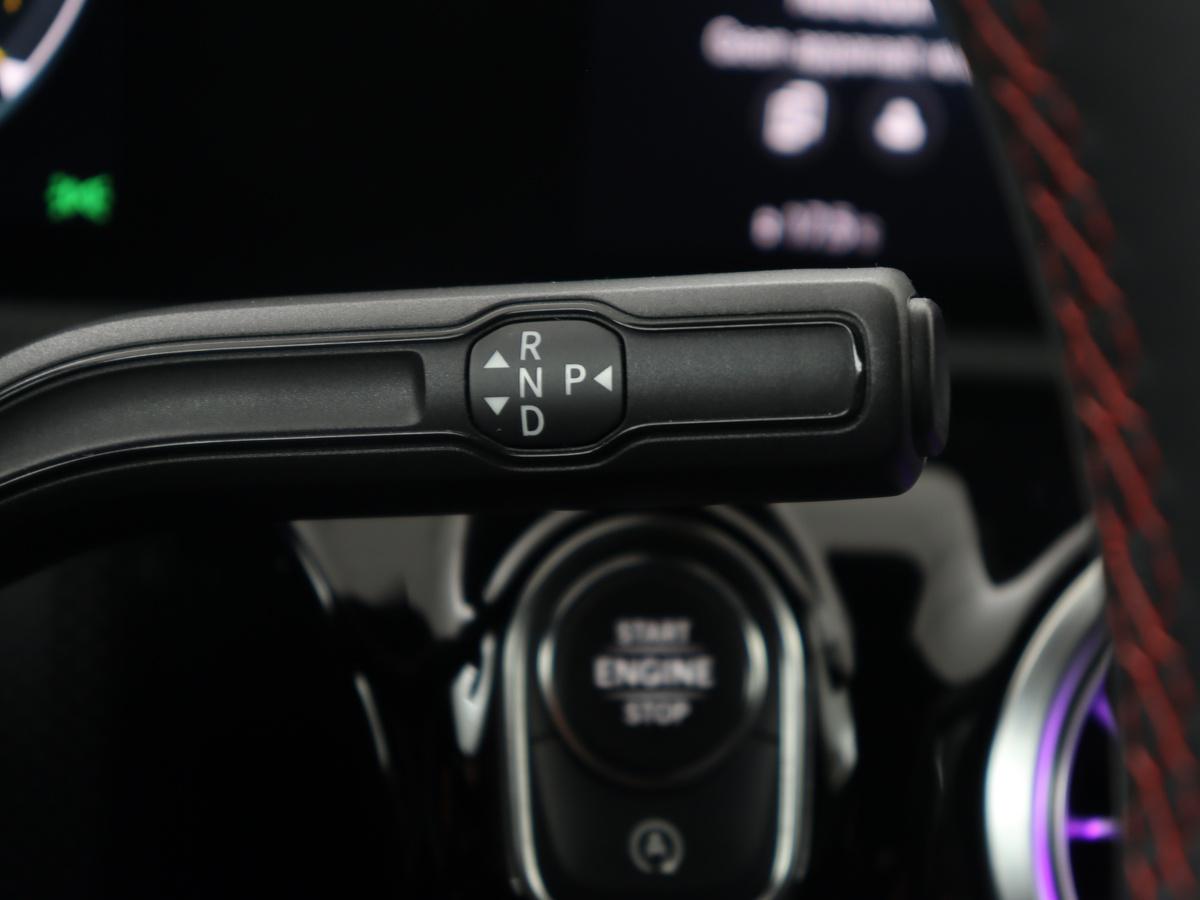 Mercedes-Benz A-Klasse Mercedes-Benz A-klasse 250 Premium Plus | Panoramadak | Leder/alcantara | Memory | Cruise control | Stoelverwarming | Sfeerverlichting | Navigatie | Carplay | Climate control | Camera | Park assist
