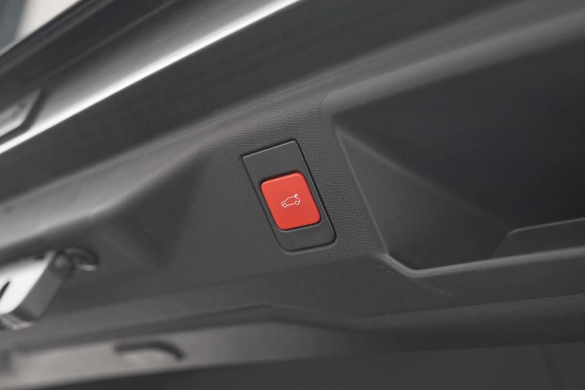 Peugeot 5008 Peugeot 5008 1.2 Hybrid 136 GT 7p | Adaptieve Cruise Control | Camera | Elektrische Kofferklep | Stoelverwarming