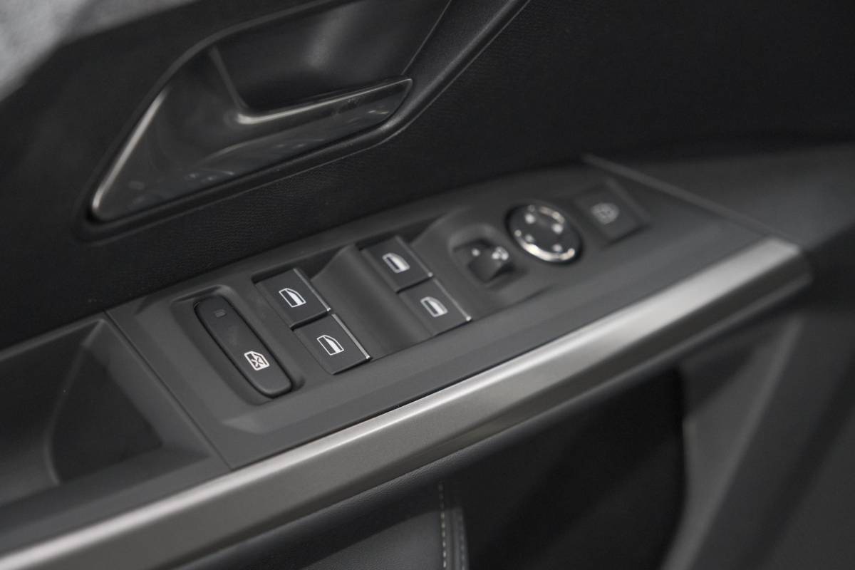 Peugeot 5008 Peugeot 5008 1.2 Hybrid 136 GT 7p | Adaptieve Cruise Control | Camera | Elektrische Kofferklep | Stoelverwarming