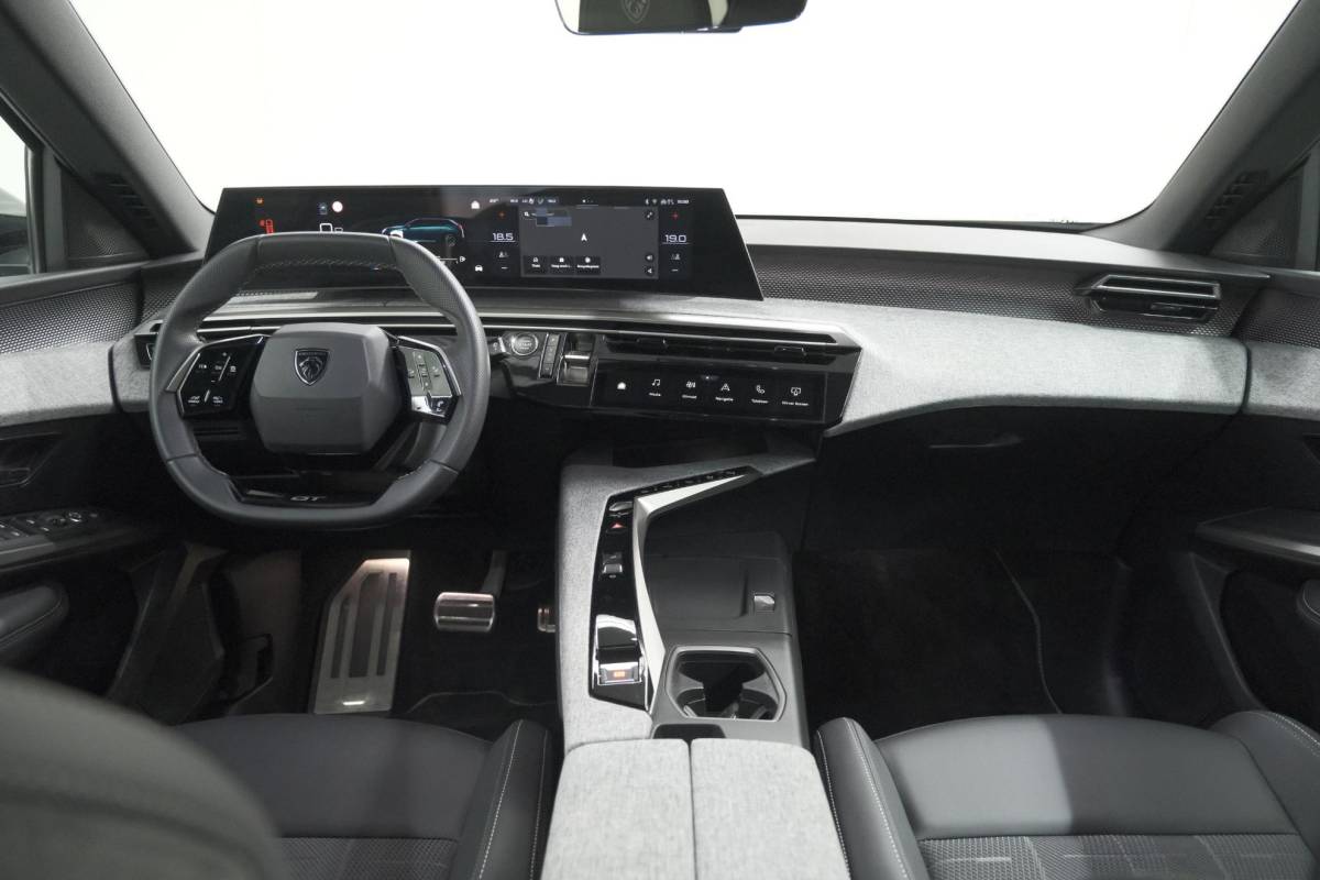 Peugeot 5008 Peugeot 5008 1.2 Hybrid 136 GT 7p | Adaptieve Cruise Control | Camera | Elektrische Kofferklep | Stoelverwarming