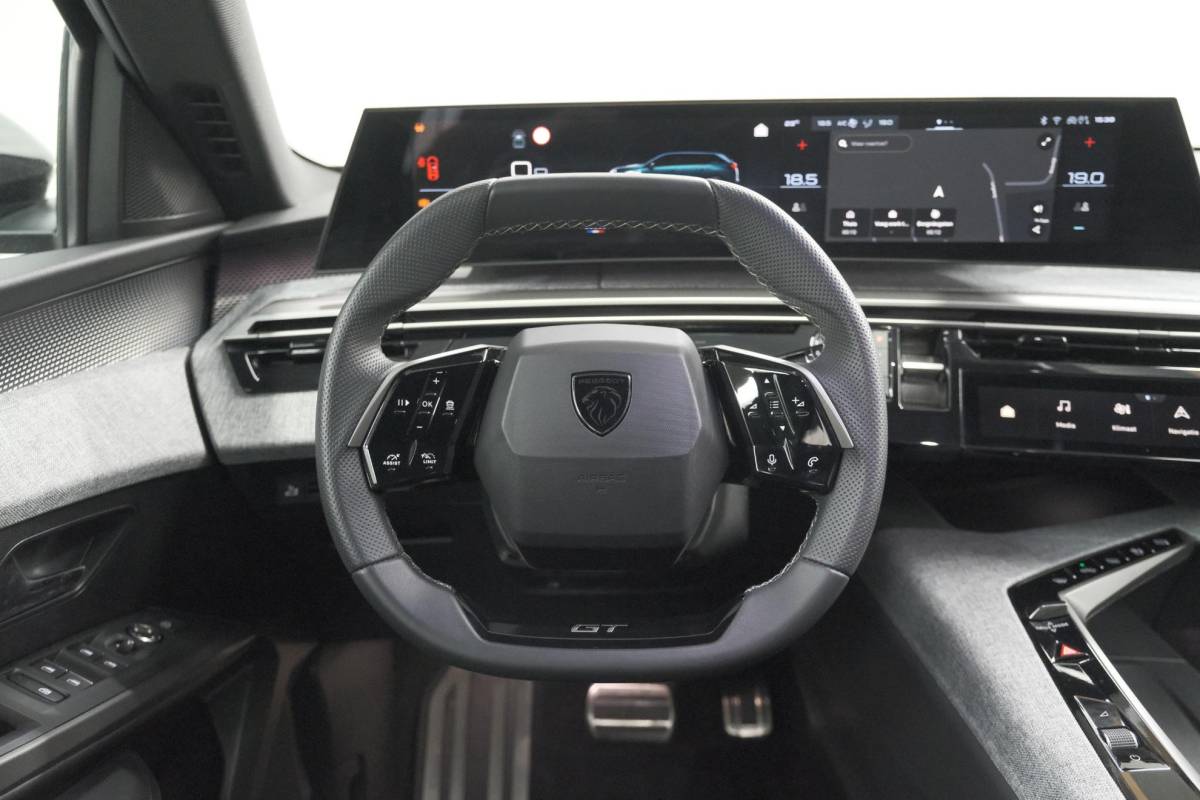Peugeot 5008 Peugeot 5008 1.2 Hybrid 136 GT 7p | Adaptieve Cruise Control | Camera | Elektrische Kofferklep | Stoelverwarming