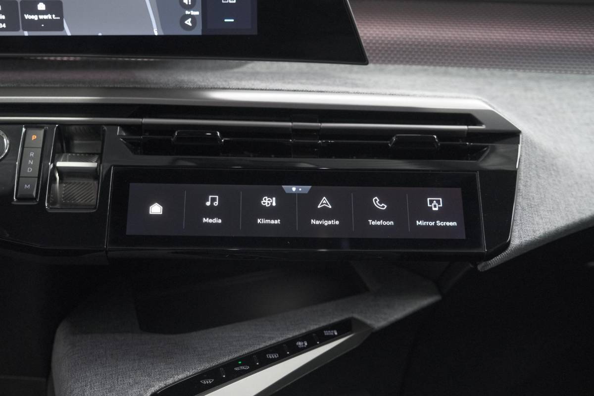 Peugeot 5008 Peugeot 5008 1.2 Hybrid 136 GT 7p | Adaptieve Cruise Control | Camera | Elektrische Kofferklep | Stoelverwarming