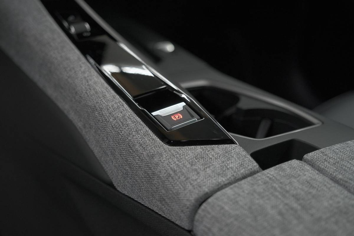 Peugeot 5008 Peugeot 5008 1.2 Hybrid 136 GT 7p | Adaptieve Cruise Control | Camera | Elektrische Kofferklep | Stoelverwarming