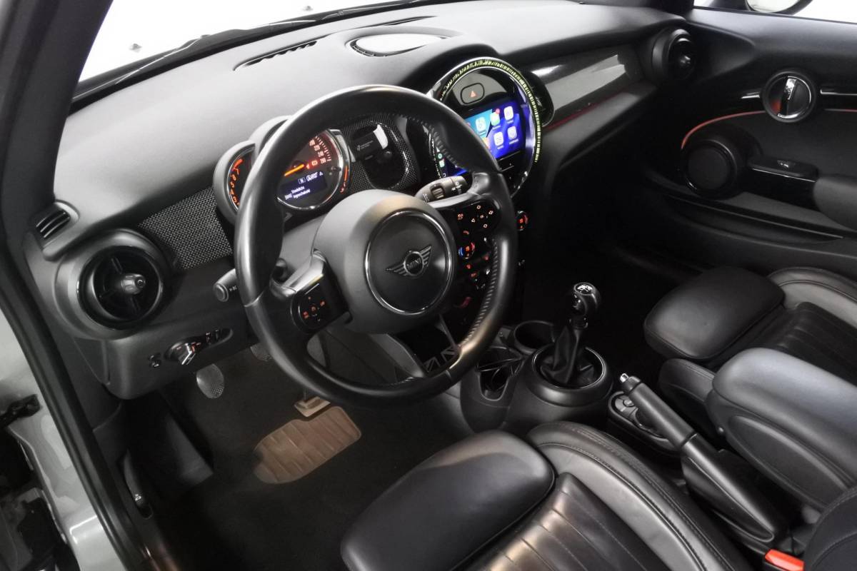 MINI 3-Deurs MINI 3-Deurs 2.0 Cooper S Yours Moonwalk Blacked out