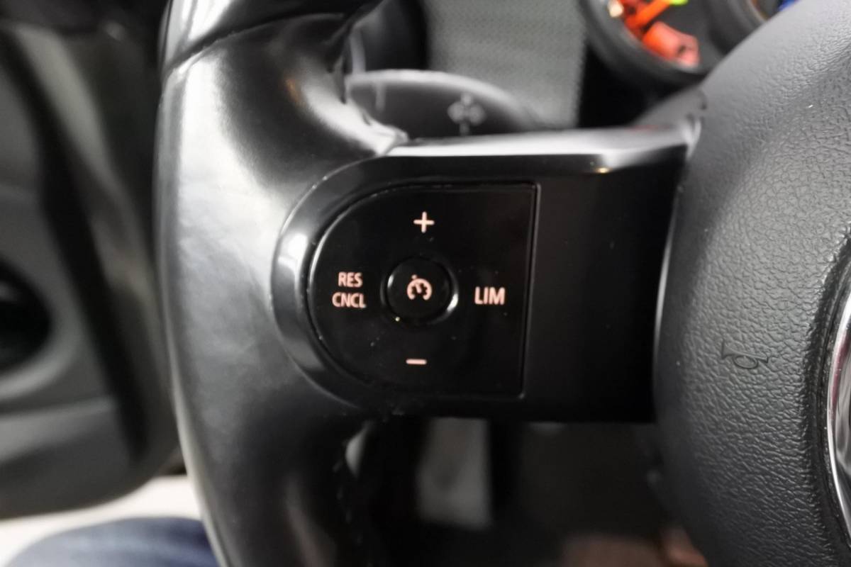MINI 3-Deurs MINI 3-Deurs 2.0 Cooper S Yours Moonwalk Blacked out