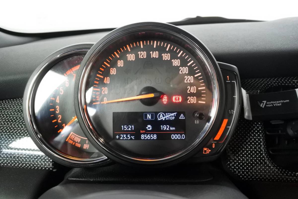 MINI 3-Deurs MINI 3-Deurs 2.0 Cooper S Yours Moonwalk Blacked out