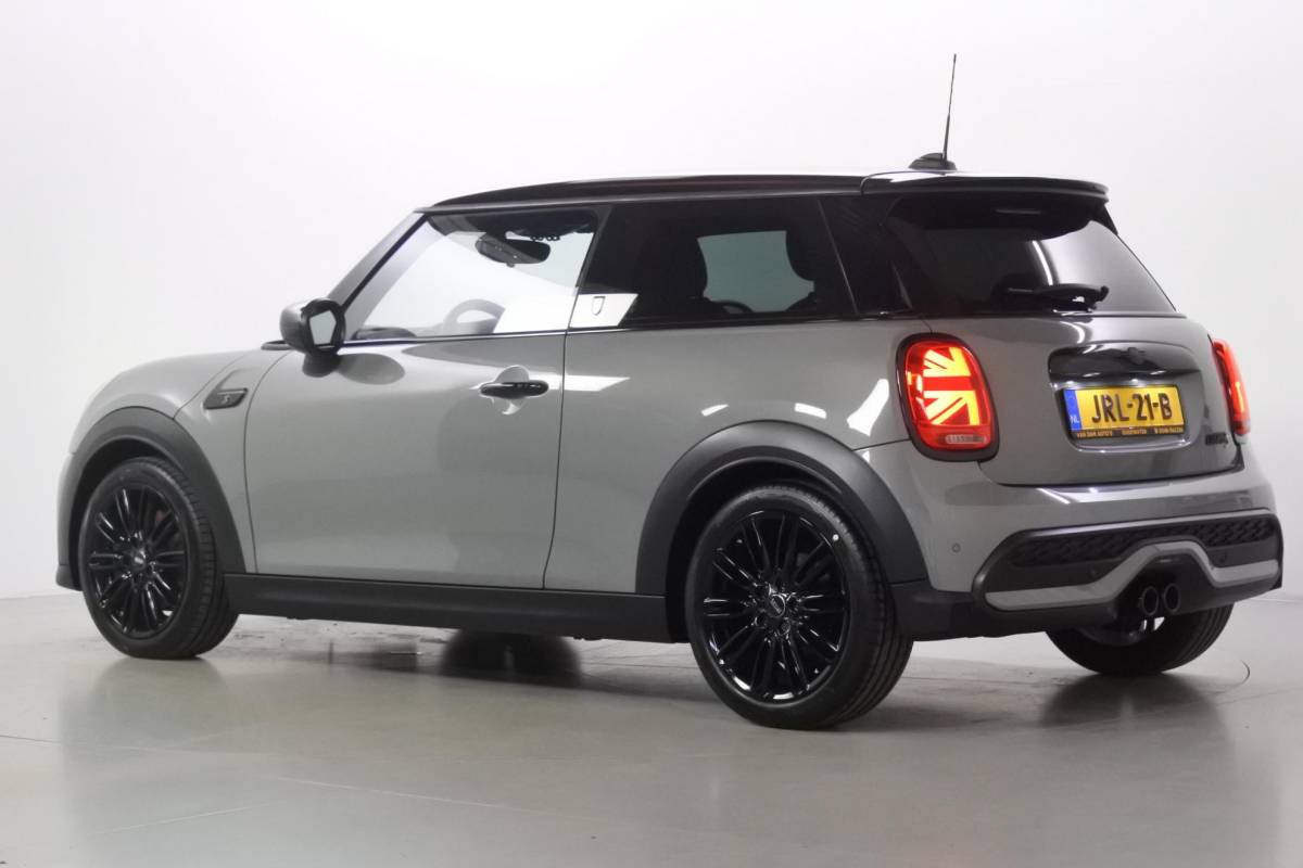 MINI 3-Deurs MINI 3-Deurs 2.0 Cooper S Yours Moonwalk Blacked out