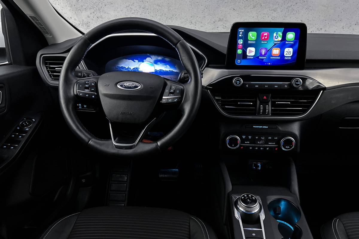 Ford Kuga Ford Kuga 2.5 PHEV Titanium X | Trekhaak | Camera | Stoelverwarming