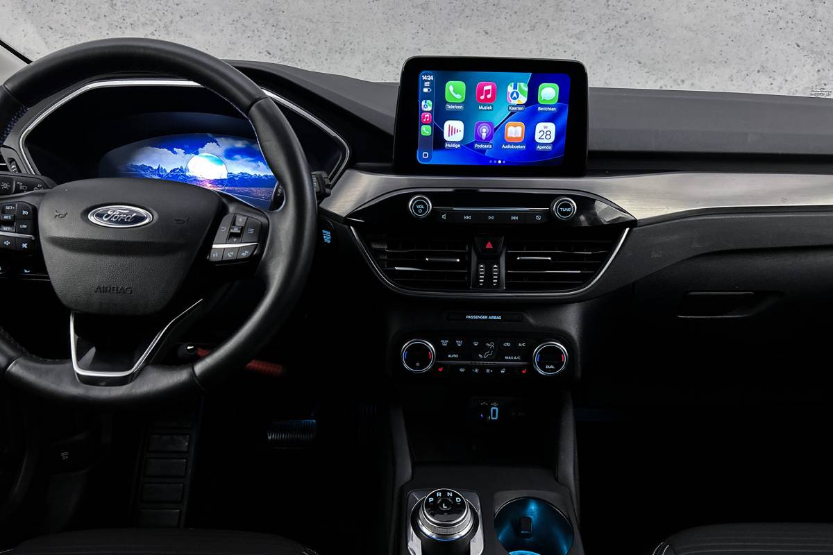 Ford Kuga Ford Kuga 2.5 PHEV Titanium X | Trekhaak | Camera | Stoelverwarming