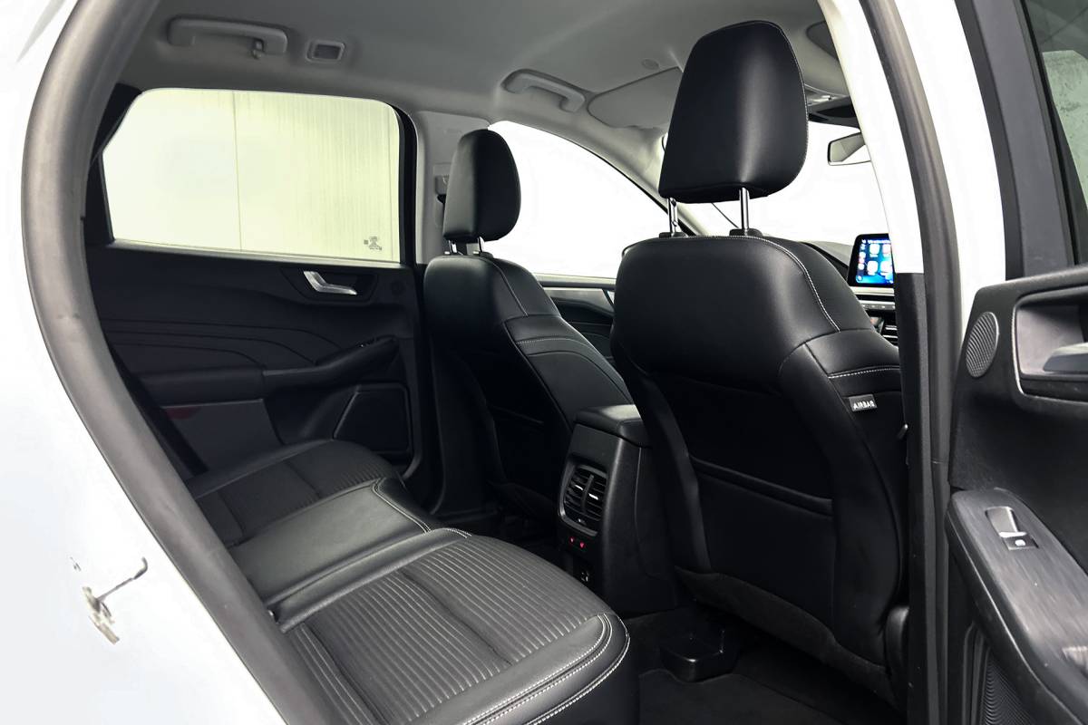 Ford Kuga Ford Kuga 2.5 PHEV Titanium X | Trekhaak | Camera | Stoelverwarming