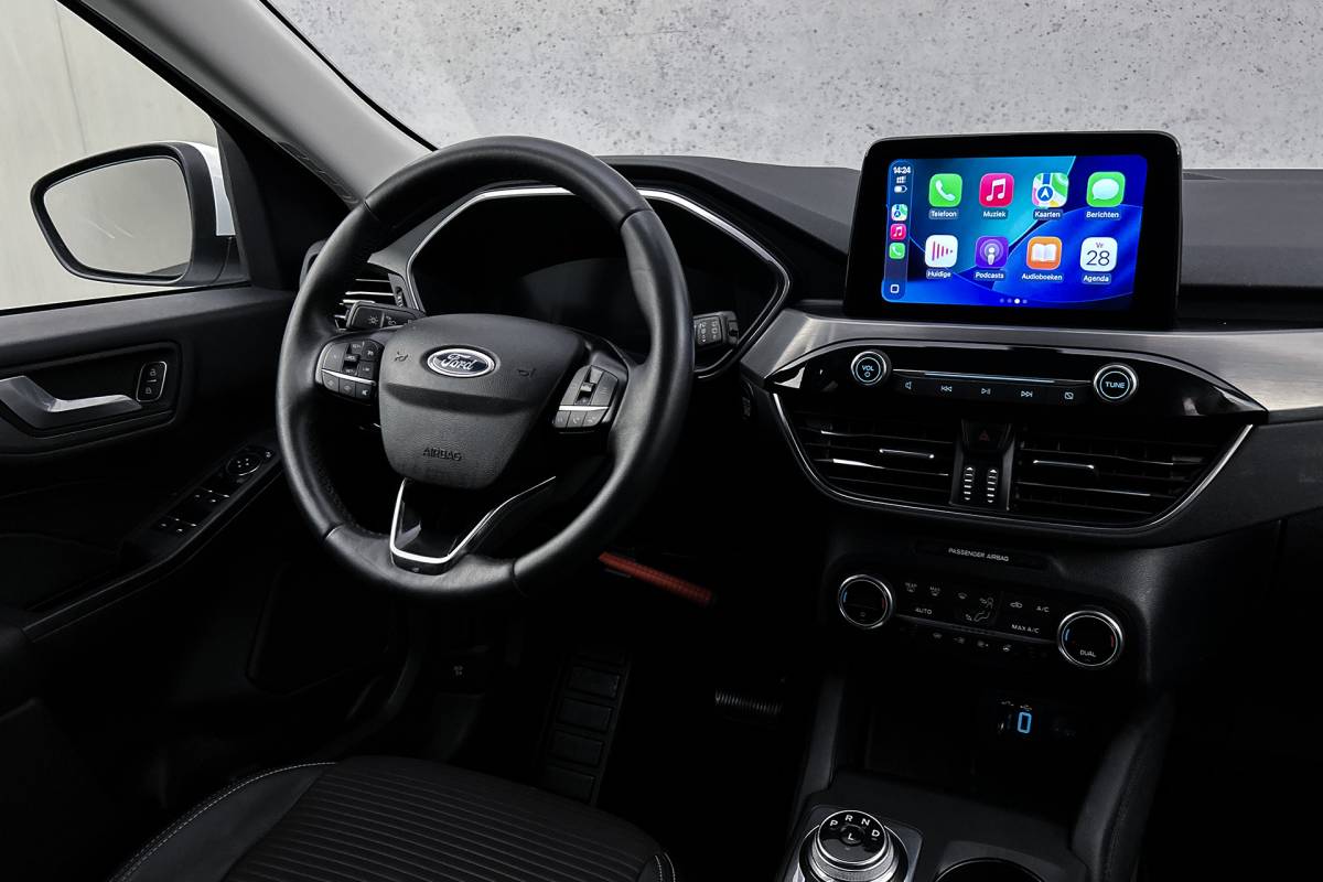 Ford Kuga Ford Kuga 2.5 PHEV Titanium X | Trekhaak | Camera | Stoelverwarming