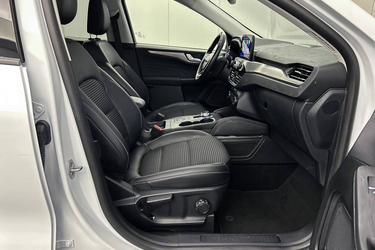 Ford Kuga Ford Kuga 2.5 PHEV Titanium X | Trekhaak | Camera | Stoelverwarming