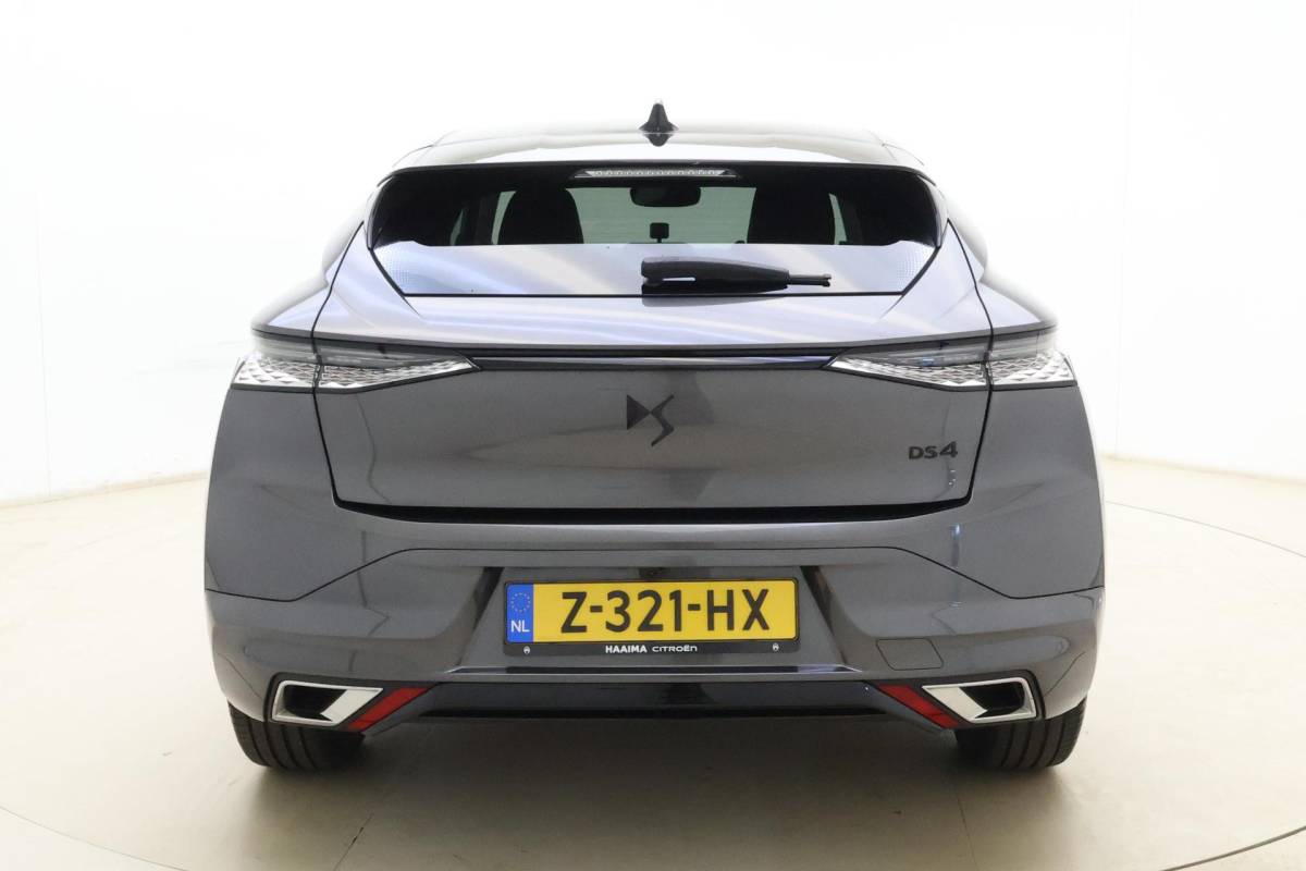 DS DS 4 DS 4 1.2 Turbo Performance Line 130 PK Automaat | Navigatie | Camera | Lichtmetalen velgen Black | Keyless | Getint glas | Draadloze telefoonlader
