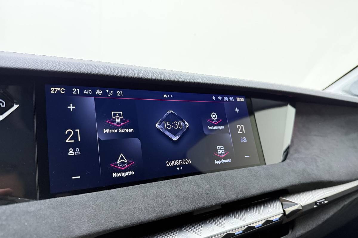 DS DS 4 DS 4 1.2 Turbo Performance Line 130 PK Automaat | Navigatie | Camera | Lichtmetalen velgen Black | Keyless | Getint glas | Draadloze telefoonlader