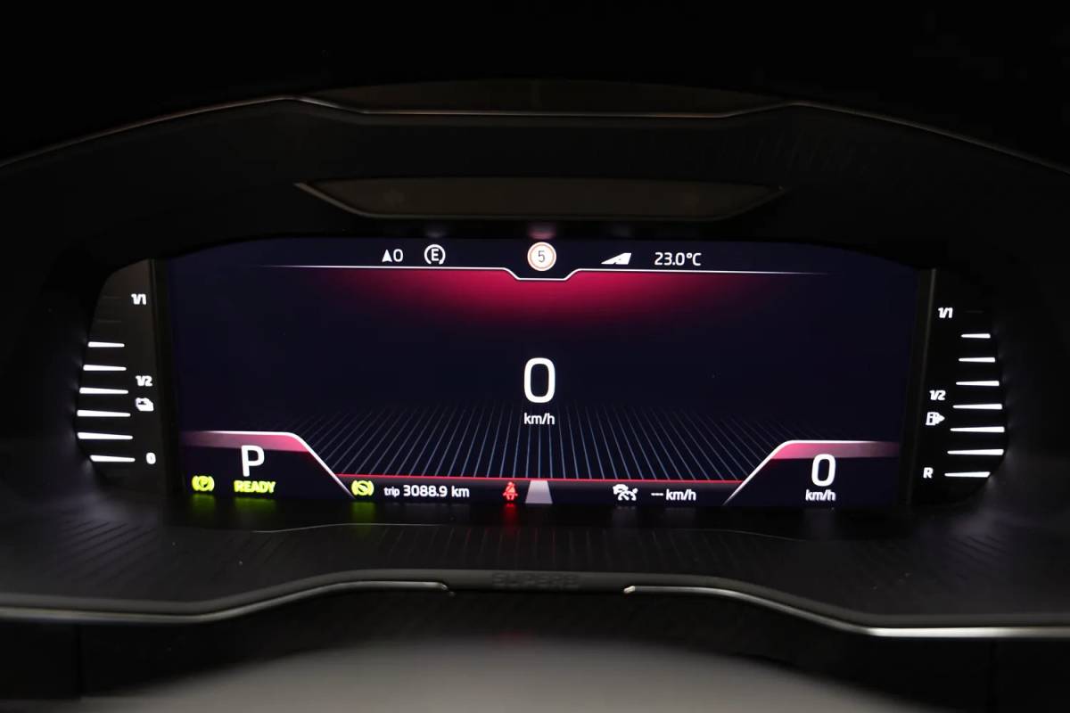 Škoda Superb Skoda Superb Combi 1.4 TSI PHEV Sportline [ Virtual Panorama LED Navi 360°cam Memory ]
