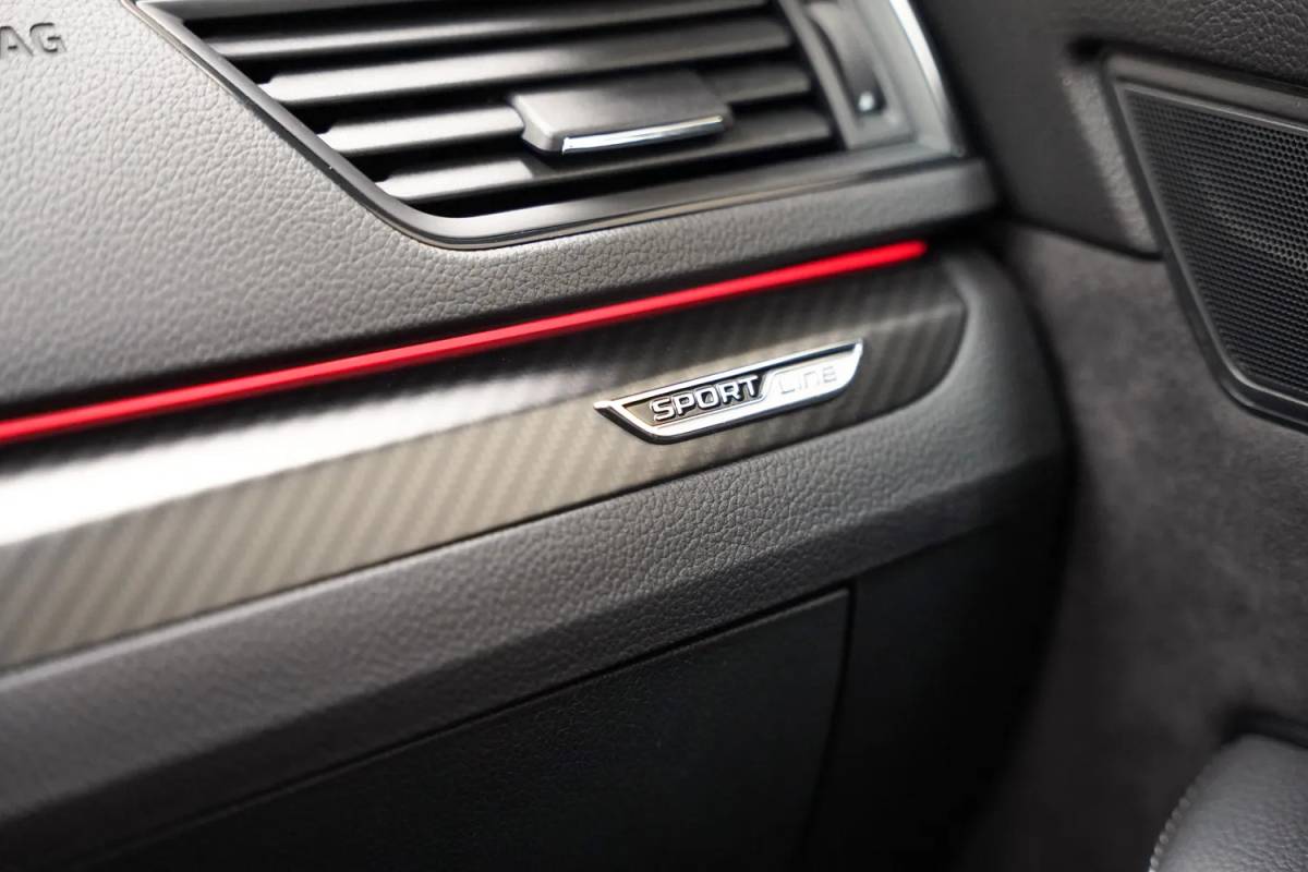Škoda Superb Skoda Superb Combi 1.4 TSI PHEV Sportline [ Virtual Panorama LED Navi 360°cam Memory ]