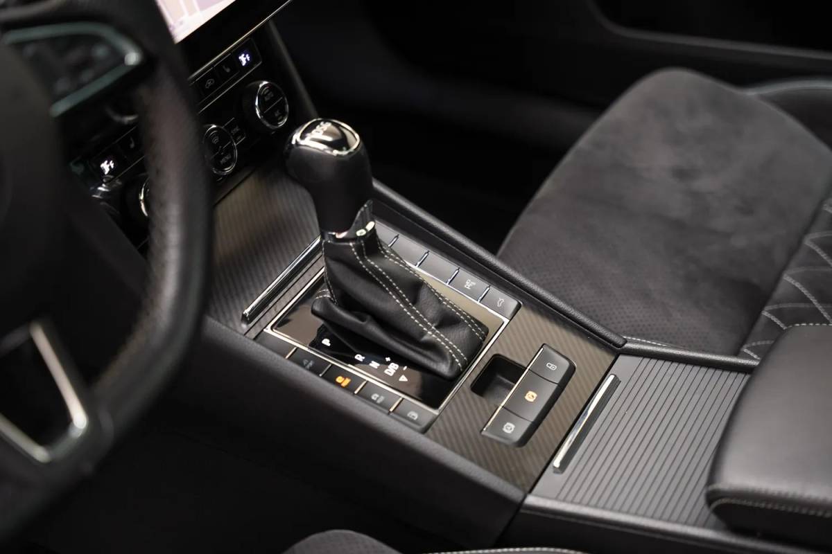 Škoda Superb Skoda Superb Combi 1.4 TSI PHEV Sportline [ Virtual Panorama LED Navi 360°cam Memory ]