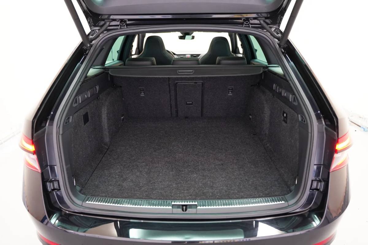 Škoda Superb Skoda Superb Combi 1.4 TSI PHEV Sportline [ Virtual Panorama LED Navi 360°cam Memory ]