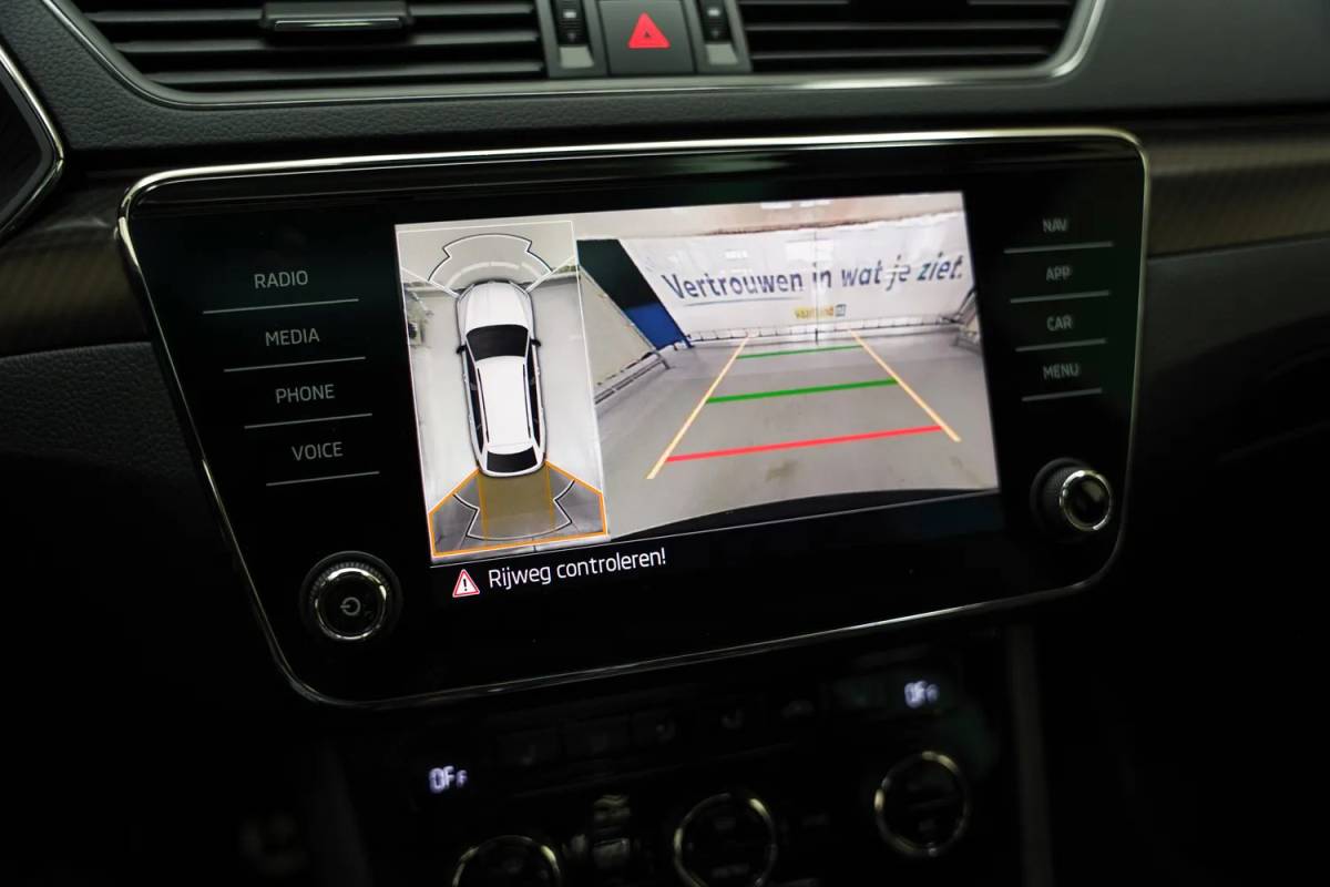 Škoda Superb Skoda Superb Combi 1.4 TSI PHEV Sportline [ Virtual Panorama LED Navi 360°cam Memory ]