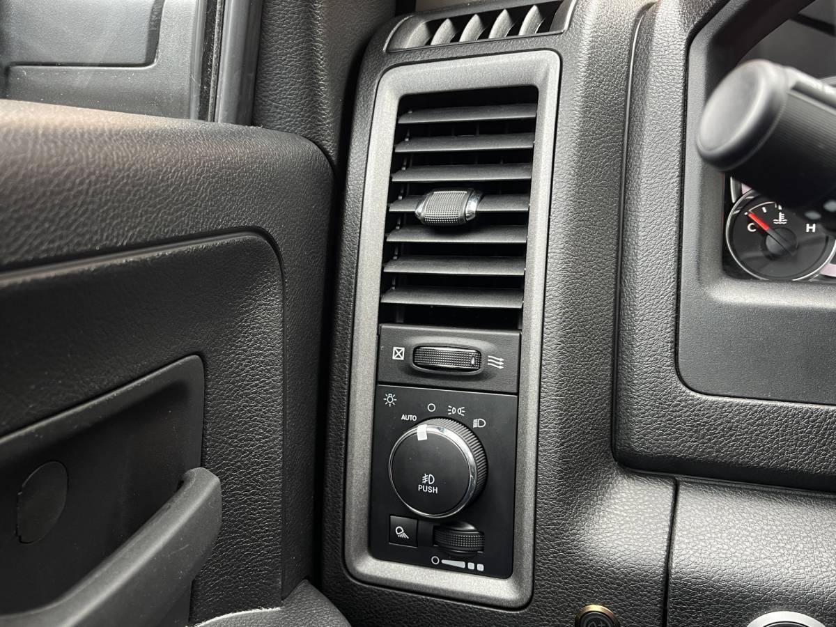 Dodge Ram 1500 Dodge RAM 1500 CLASSIC 5.7 V8 CLASSIC NIGHT 4×4 | LPG | | 3500KG Trekken | Apple Carplay | Cruise Control | Achteruitrij Camera | 20” Lichtmetaal |