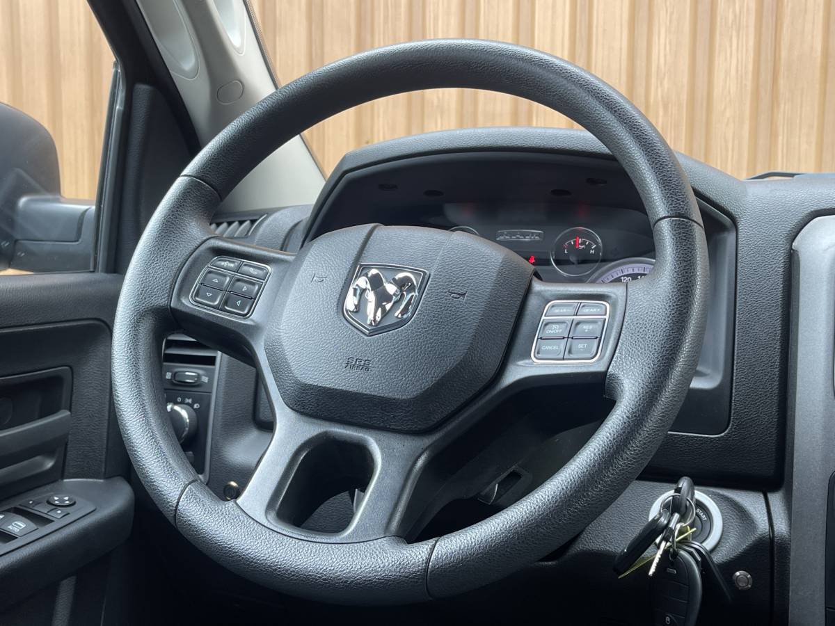 Dodge Ram 1500 Dodge RAM 1500 CLASSIC 5.7 V8 CLASSIC NIGHT 4×4 | LPG | | 3500KG Trekken | Apple Carplay | Cruise Control | Achteruitrij Camera | 20” Lichtmetaal |