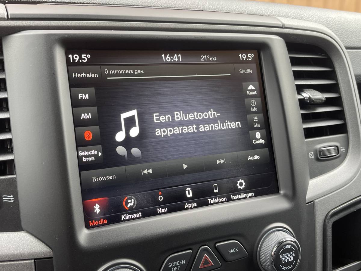 Dodge Ram 1500 Dodge RAM 1500 CLASSIC 5.7 V8 CLASSIC NIGHT 4×4 | LPG | | 3500KG Trekken | Apple Carplay | Cruise Control | Achteruitrij Camera | 20” Lichtmetaal |