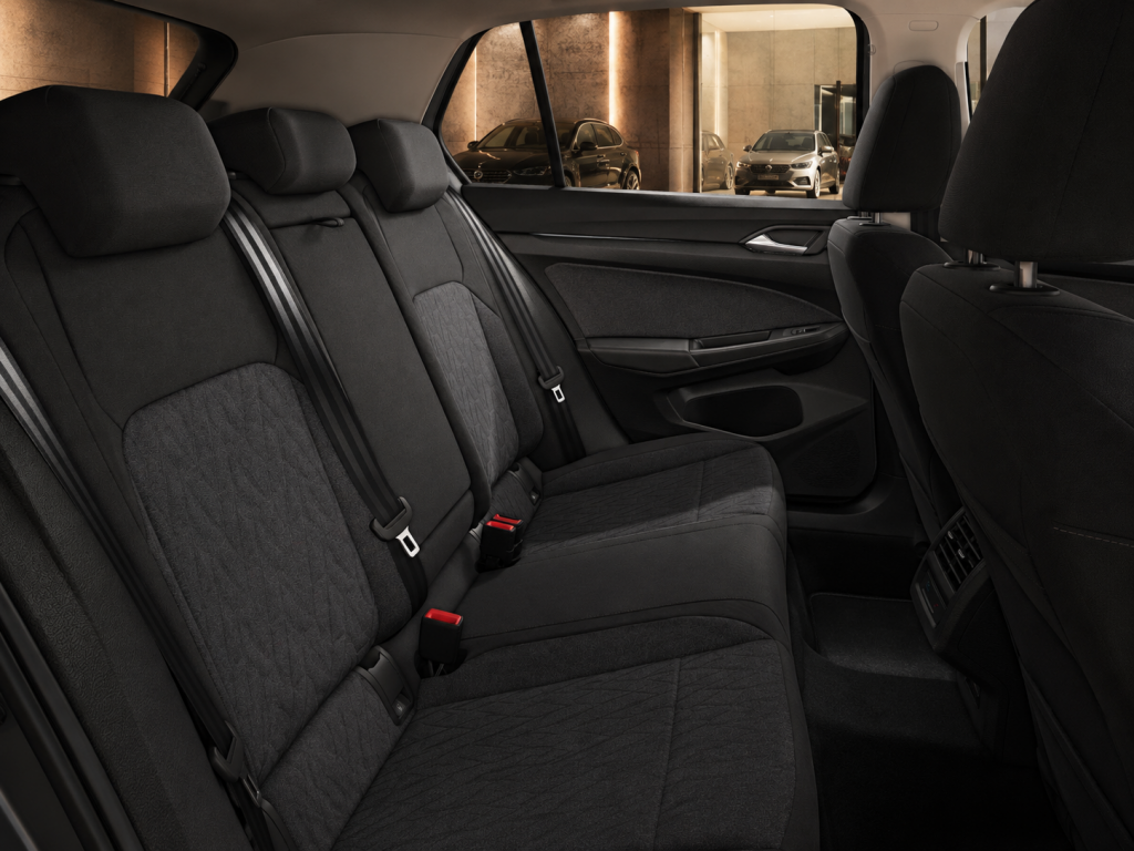 Volkswagen Golf Volkswagen Golf Binnenkort beschikbaar! 1.0 TSI LIFE MOVE ACC Camera stoelverwarming Navigatie