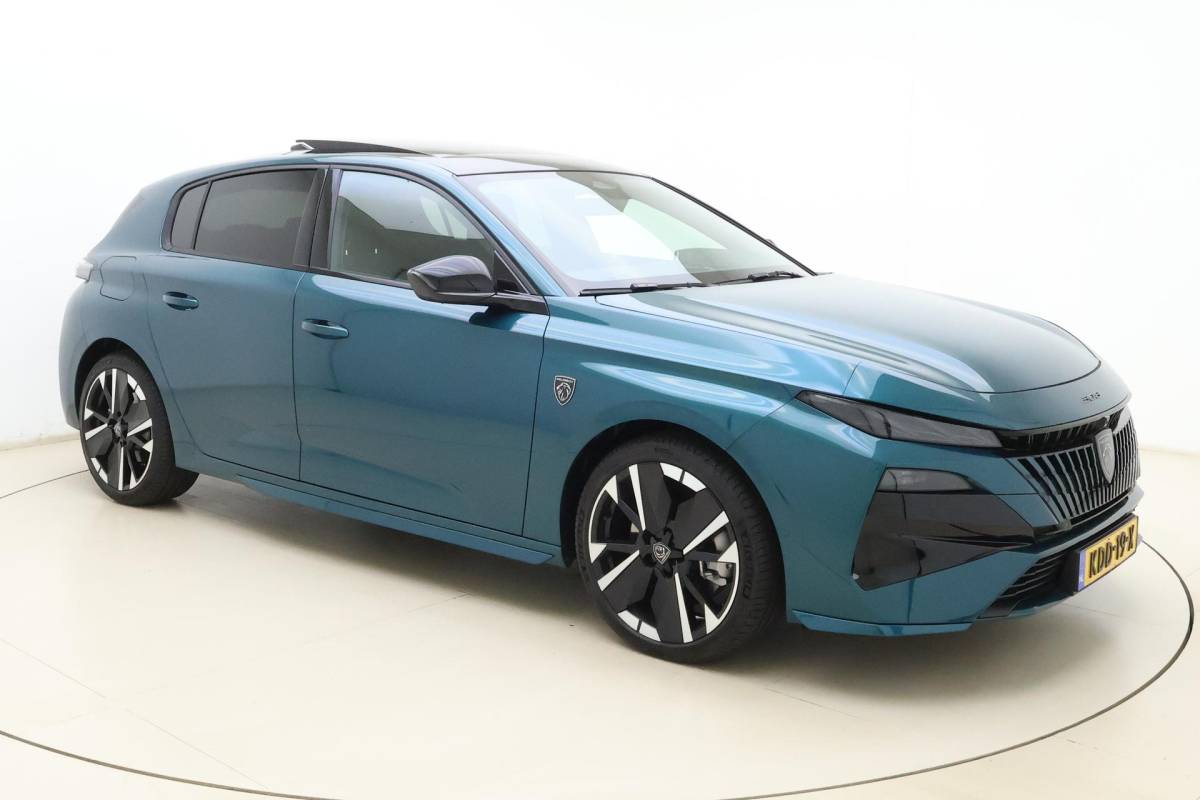 Peugeot 308 Peugeot 308 1.6 Plug-in Hybrid 195 GT Demo | FOCAL | Stoel massage + verwarming | Panoramadak | AGR stoel