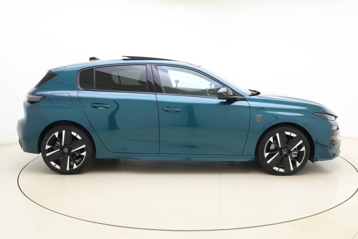 Peugeot 308 Peugeot 308 1.6 Plug-in Hybrid 195 GT Demo | FOCAL | Stoel massage + verwarming | Panoramadak | AGR stoel